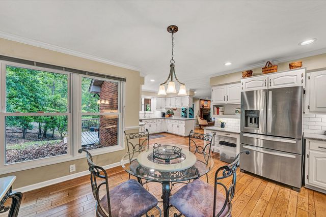 4189 Toddsbury DR, Vinton, VA 24179