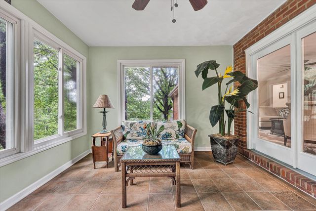 4189 Toddsbury DR, Vinton, VA 24179