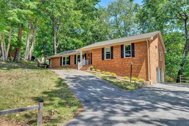 4189 Toddsbury DR, Vinton, VA 24179