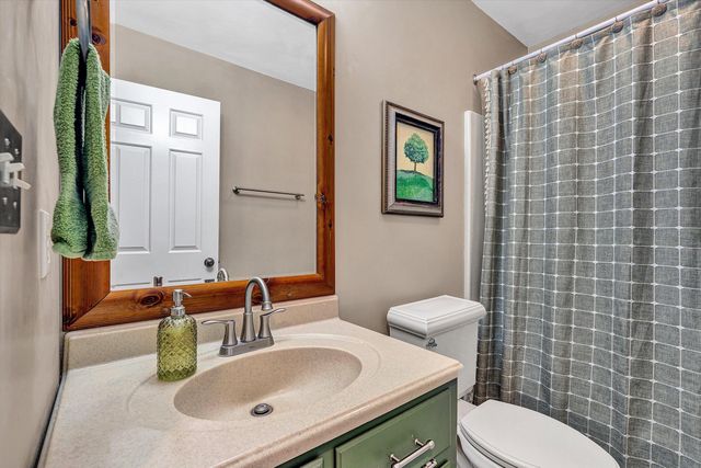 4189 Toddsbury DR, Vinton, VA 24179