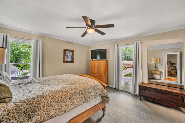 4189 Toddsbury DR, Vinton, VA 24179