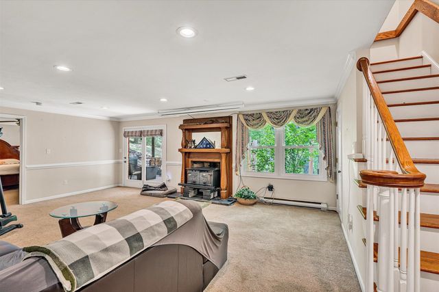 4189 Toddsbury DR, Vinton, VA 24179
