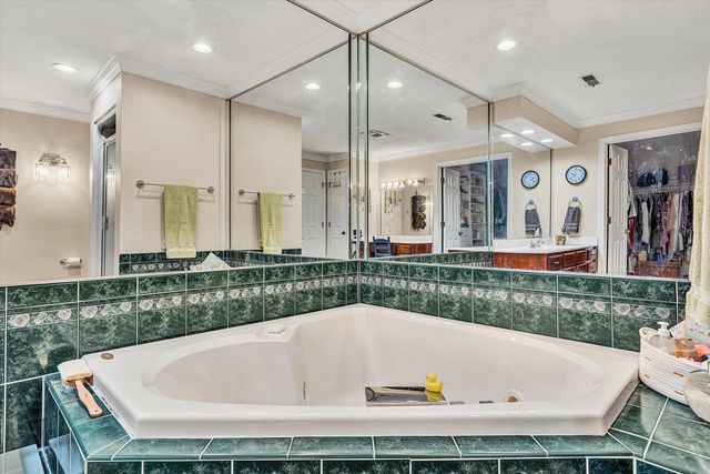 4189 Toddsbury DR, Vinton, VA 24179