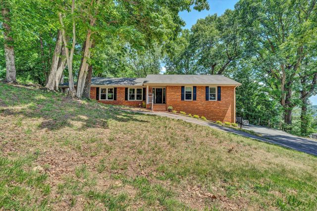 4189 Toddsbury DR, Vinton, VA 24179