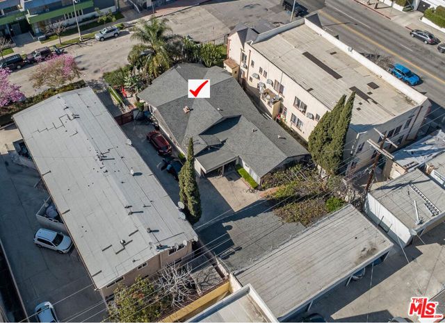 810 Gramercy Drive, Los Angeles, CA 90005