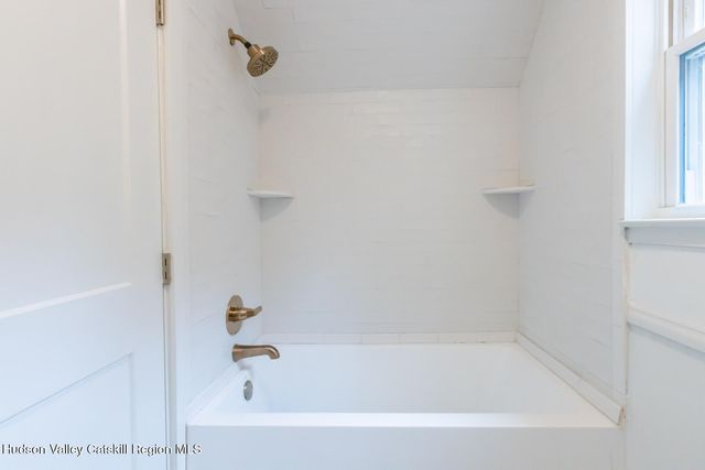 148 Esopus Creek Road, Saugerties, NY 12477