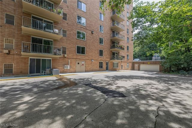 50 S Rocky River 506, Berea, OH 44017
