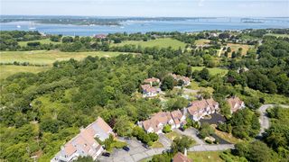 15 Hammersmith Road #14, Newport, RI 02840