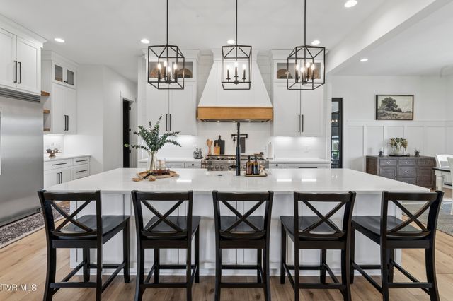 133 Wake Robin Lane, Johnson City, TN 37601