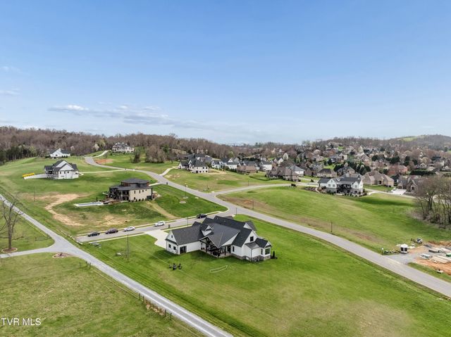 133 Wake Robin Lane, Johnson City, TN 37601