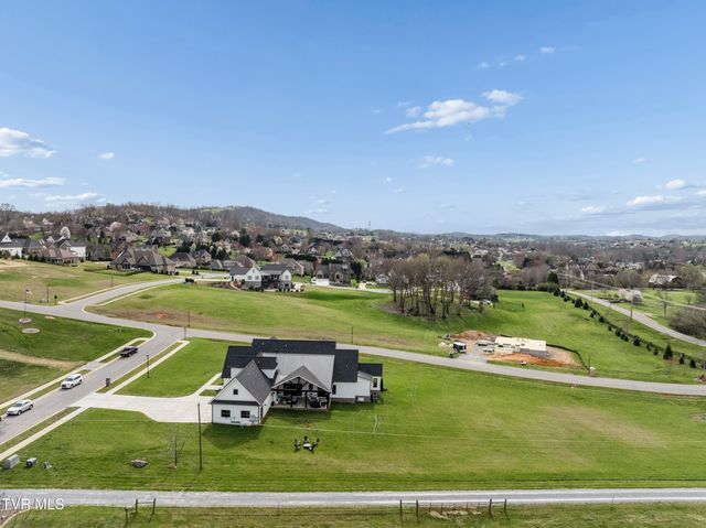 133 Wake Robin Lane, Johnson City, TN 37601