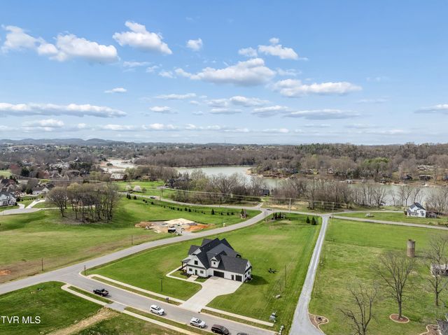 133 Wake Robin Lane, Johnson City, TN 37601