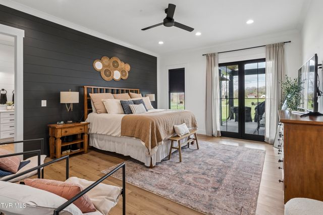 133 Wake Robin Lane, Johnson City, TN 37601