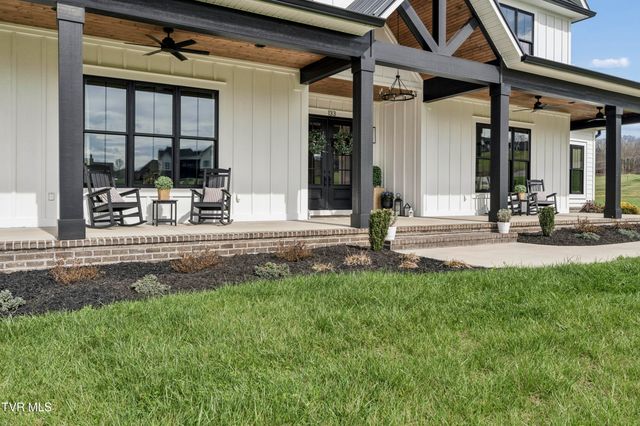 133 Wake Robin Lane, Johnson City, TN 37601