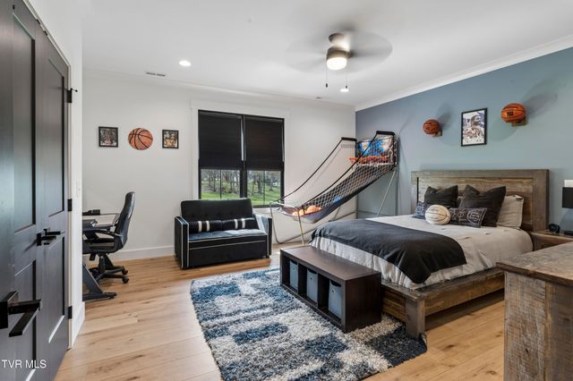 133 Wake Robin Lane, Johnson City, TN 37601