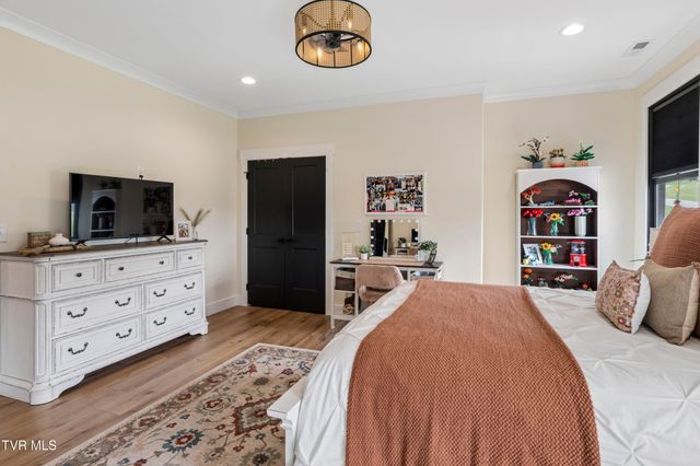 133 Wake Robin Lane, Johnson City, TN 37601