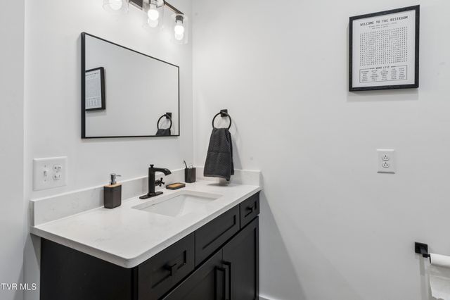 133 Wake Robin Lane, Johnson City, TN 37601