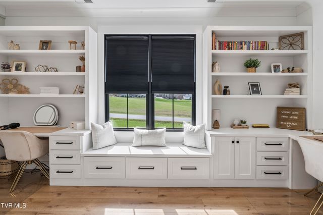 133 Wake Robin Lane, Johnson City, TN 37601