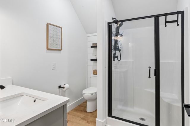 133 Wake Robin Lane, Johnson City, TN 37601