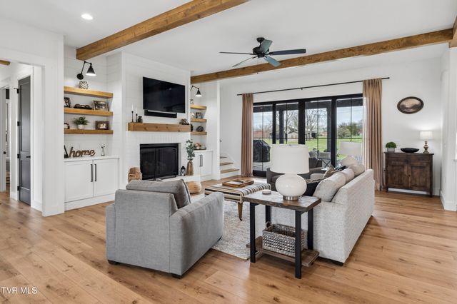 133 Wake Robin Lane, Johnson City, TN 37601