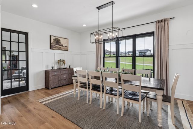 133 Wake Robin Lane, Johnson City, TN 37601