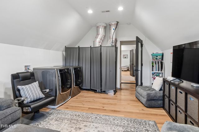 133 Wake Robin Lane, Johnson City, TN 37601