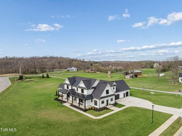 133 Wake Robin Lane, Johnson City, TN 37601