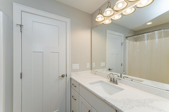 762 Towne Drive NE, Byron, MN 55920