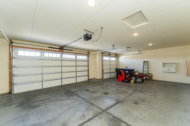 762 Towne Drive NE, Byron, MN 55920