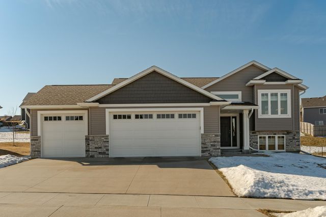 762 Towne Drive NE, Byron, MN 55920