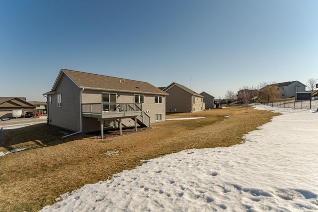 762 Towne Drive NE, Byron, MN 55920