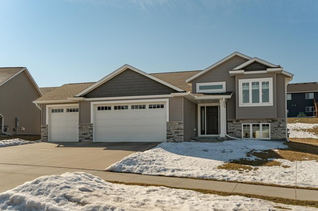 762 Towne Drive NE, Byron, MN 55920