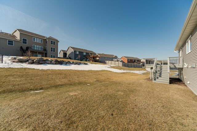 762 Towne Drive NE, Byron, MN 55920