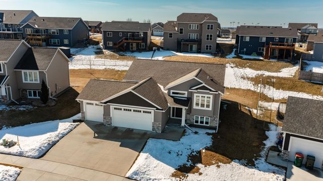 762 Towne Drive NE, Byron, MN 55920