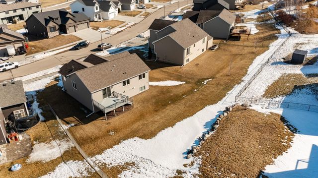 762 Towne Drive NE, Byron, MN 55920