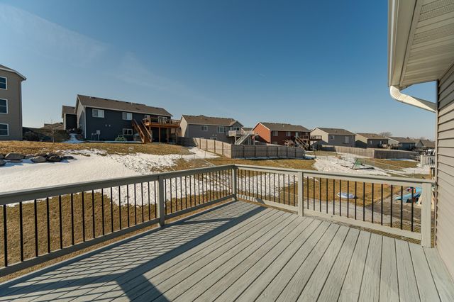 762 Towne Drive NE, Byron, MN 55920