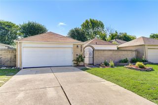 3927 Summit Valley Drive, Houston, TX 77082