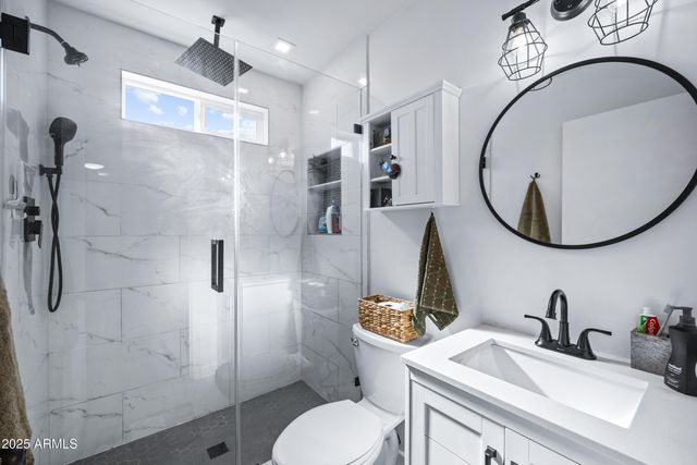 17827 N 9TH Avenue, Phoenix, AZ 85023