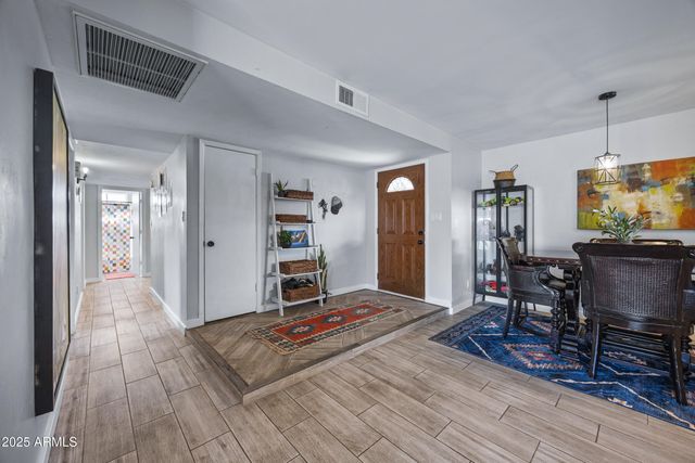 17827 N 9TH Avenue, Phoenix, AZ 85023