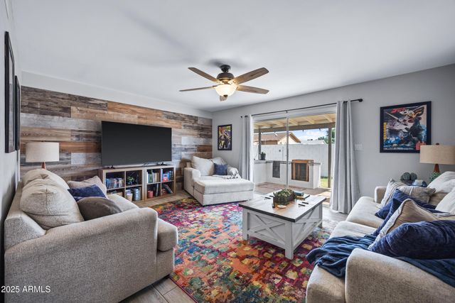 17827 N 9TH Avenue, Phoenix, AZ 85023