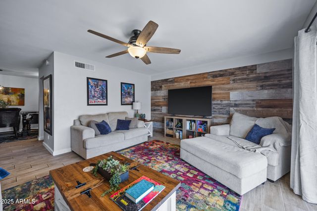 17827 N 9TH Avenue, Phoenix, AZ 85023