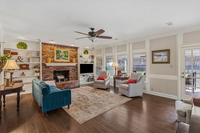 3106 COUNTRY PLACE DR W, Collierville, TN 38017