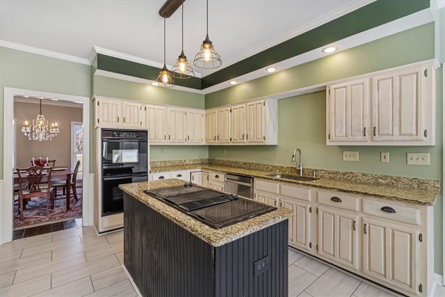 3106 COUNTRY PLACE DR W, Collierville, TN 38017