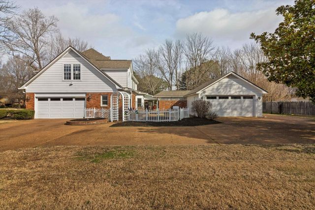 3106 COUNTRY PLACE DR W, Collierville, TN 38017