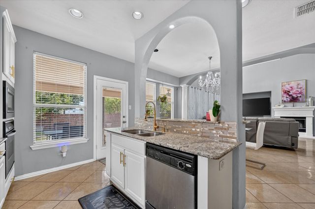 3312 Marymount Drive, Denton, TX 76210