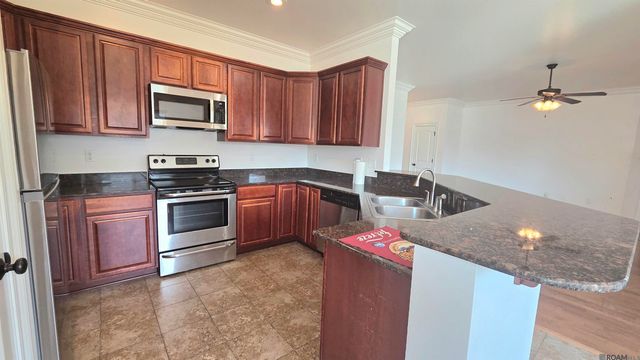 10028 Savannah Jane Ln, Baton Rouge, LA 70817