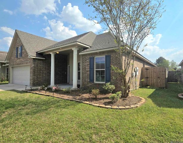 10028 Savannah Jane Ln, Baton Rouge, LA 70817
