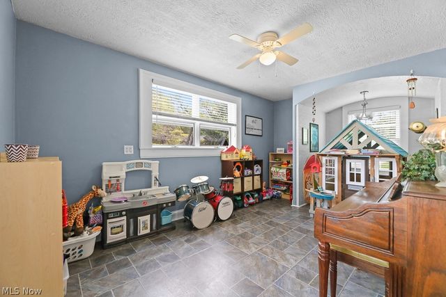 705 Overlook Drive, Alliance, OH 44601