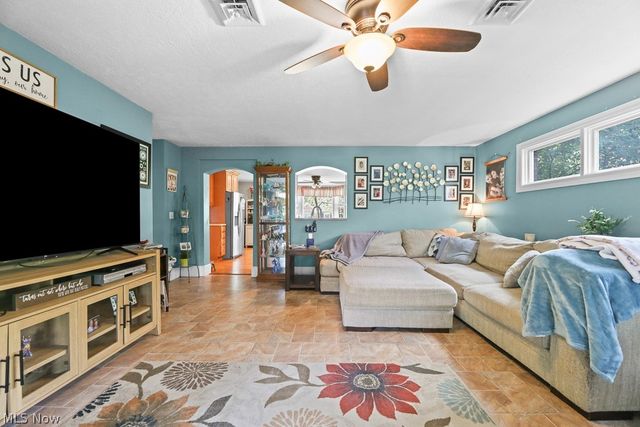 705 Overlook Drive, Alliance, OH 44601