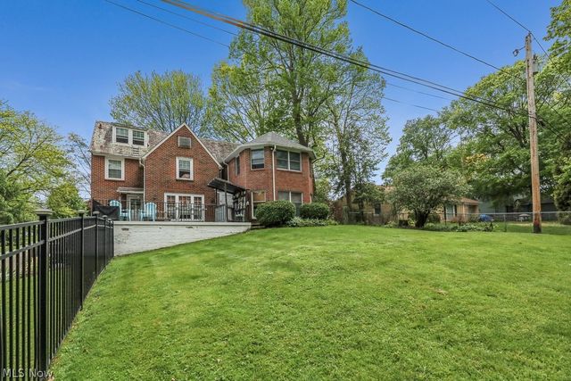 705 Overlook Drive, Alliance, OH 44601